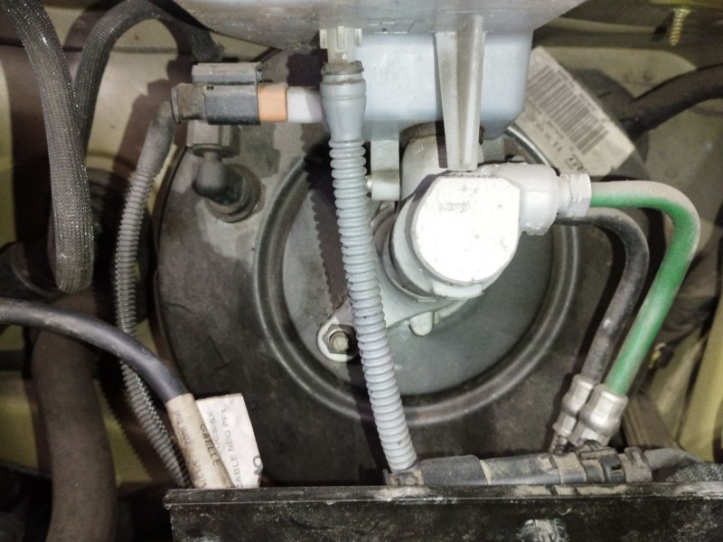 Recambio de servofreno para citroën c3 picasso (sh_) 1.4 vti 95 referencia OEM IAM 9672865880  