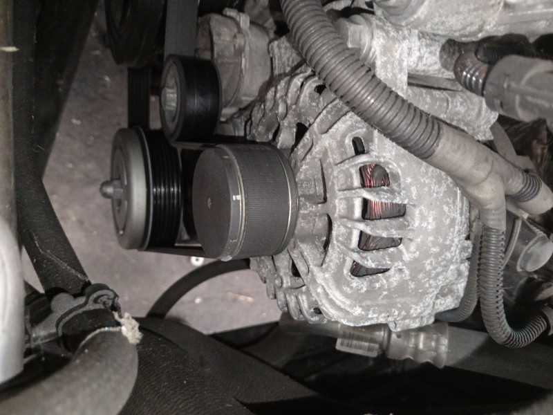 Recambio de alternador para citroën c4 picasso ii 1.2 thp 130 referencia OEM IAM 9818677980  