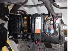 Recambio de caja reles / fusibles para audi a6 berlina (4f2) 2.7 tdi referencia OEM IAM 4F0907289J  
