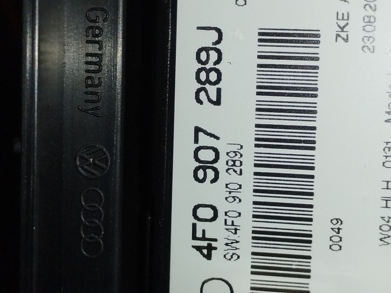 Recambio de caja reles / fusibles para audi a6 berlina (4f2) 2.7 tdi referencia OEM IAM 4F0907289J  