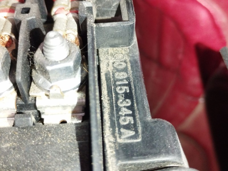 Recambio de caja reles / fusibles para seat ibiza v (kj1, kjg) 1.0 tsi referencia OEM IAM 2Q0915345A  