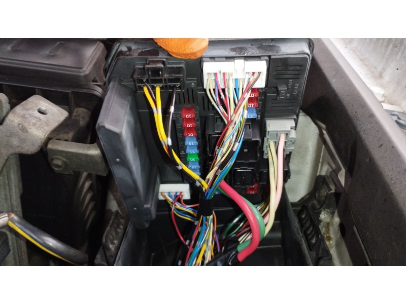 Recambio de caja reles / fusibles para nissan qashqai i (j10, nj10) 1.5 dci referencia OEM IAM 284B7JD02A  