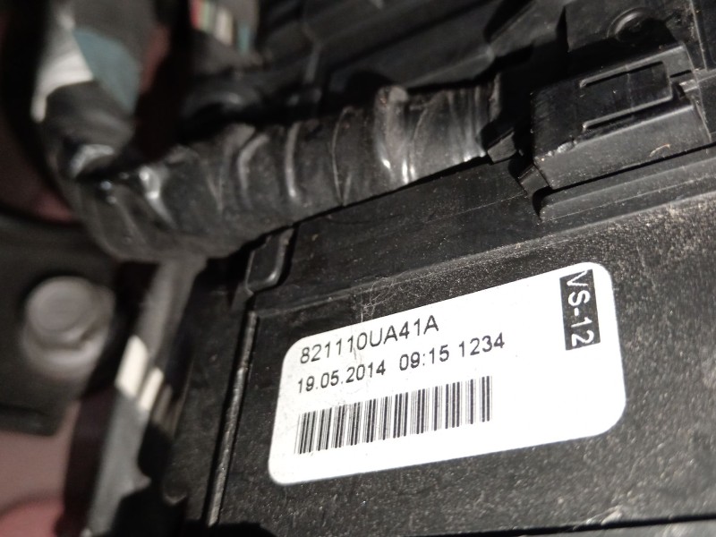 Recambio de caja reles / fusibles para toyota yaris (_p13_) 1.4 d (nlp130_) referencia OEM IAM 821110UA41 821110UA41A 