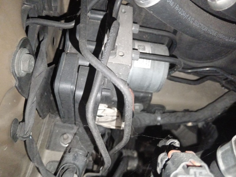 Recambio de abs para citroën c4 picasso ii 1.2 thp 130 referencia OEM IAM 9825549780  