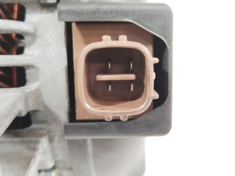 Recambio de alternador para toyota avensis (_t25_) 2.0 d-4d (adt250_) referencia OEM IAM 270600G011  1042104523