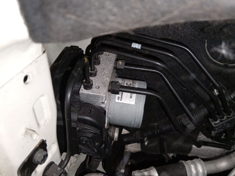 Recambio de abs para kia stonic (yb) 1.0 t-gdi referencia OEM IAM 58920H8260  