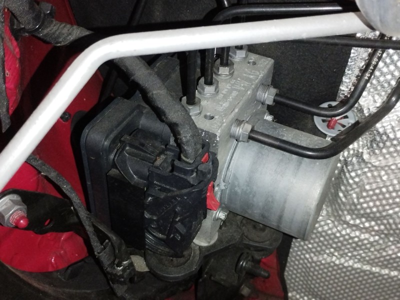 Recambio de abs para volkswagen polo vi (aw1, bz1, ae1) 1.0 tsi referencia OEM IAM 2q0614517aa  