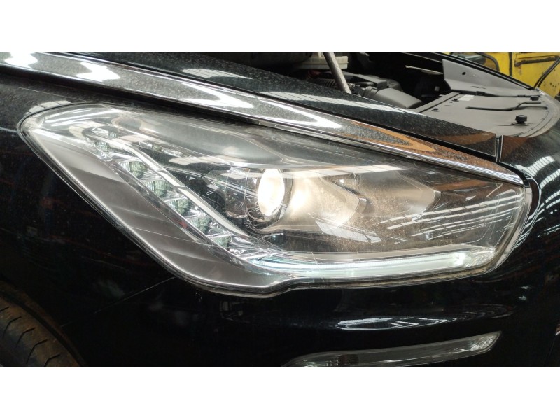 Recambio de faro derecho para citroën ds5 2.0 hdi 165 referencia OEM IAM 9806092980  