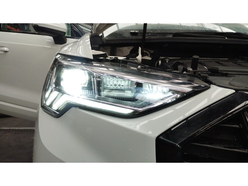 Recambio de faro derecho para audi q3 (f3b) 35 tdi referencia OEM IAM 83A941034  