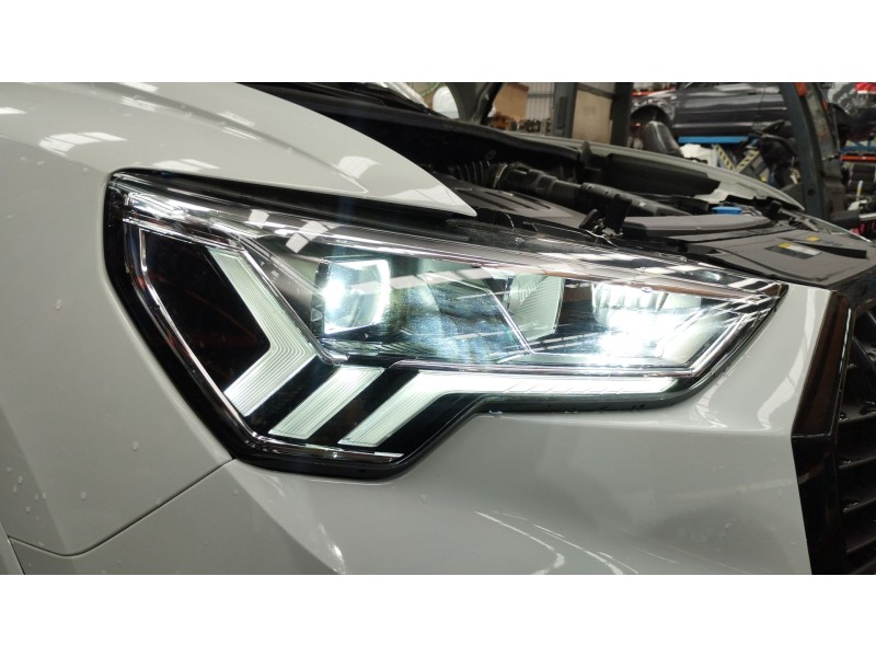 Recambio de faro derecho para audi q3 (f3b) 35 tdi referencia OEM IAM 83A941034  