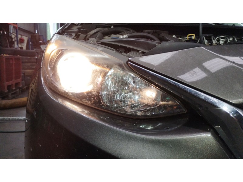 Recambio de faro derecho para mazda 3 sedán (bm_, bn_) 2.2 d referencia OEM IAM BHR151030 8972254300 