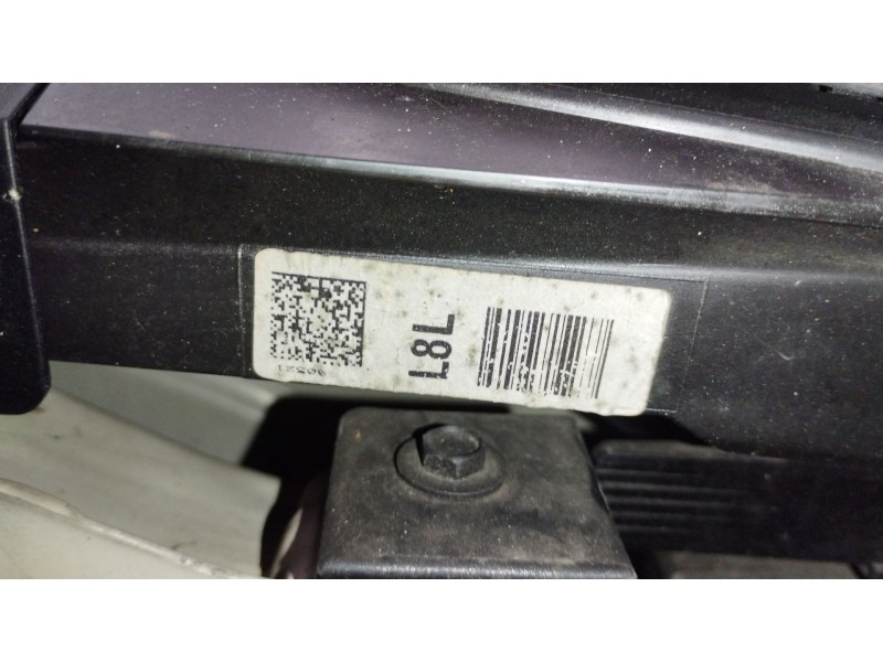 Recambio de faro izquierdo para kia stonic (yb) 1.0 t-gdi referencia OEM IAM 92101H8  