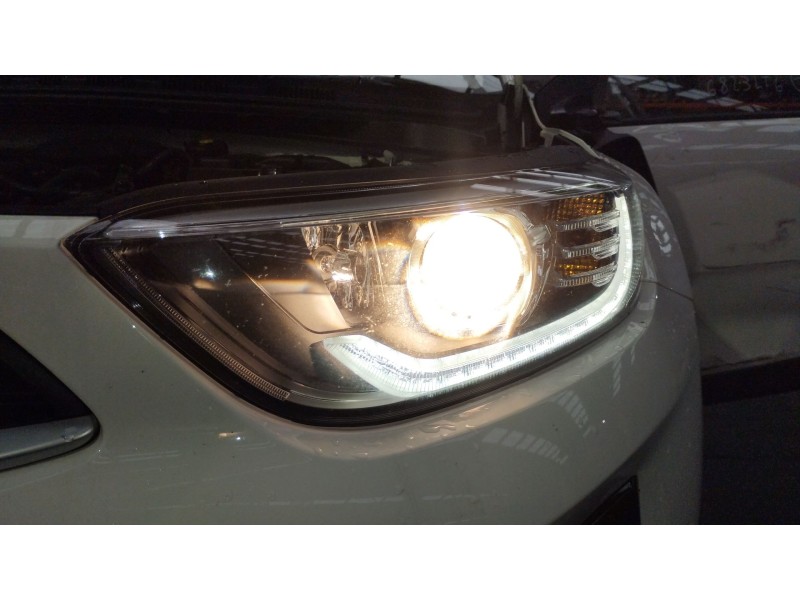 Recambio de faro izquierdo para kia stonic (yb) 1.2 cvvt referencia OEM IAM 92101H8 92101H8200 