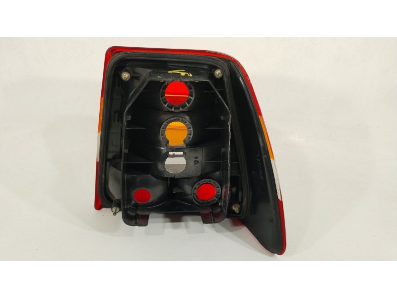 Recambio de piloto trasero izquierdo para saab 9000 2.0 -16 referencia OEM IAM 9123076 133761 
