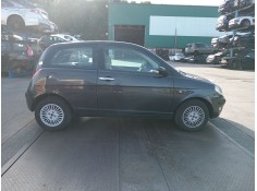 lancia ypsilon (843_) del año 2004
