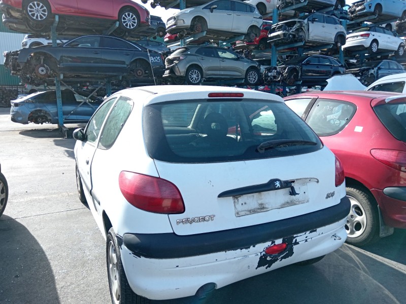 peugeot 206 van del año 2001
