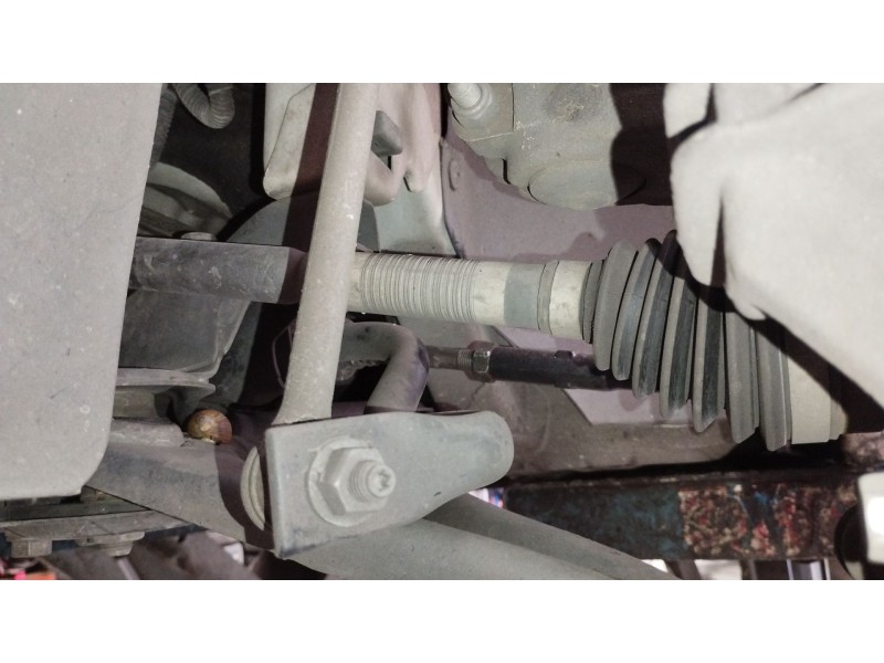 Recambio de transmision delantera izquierda para citroën c3 ii (sc_) 1.4 vti 95 referencia OEM IAM 9801388580  
