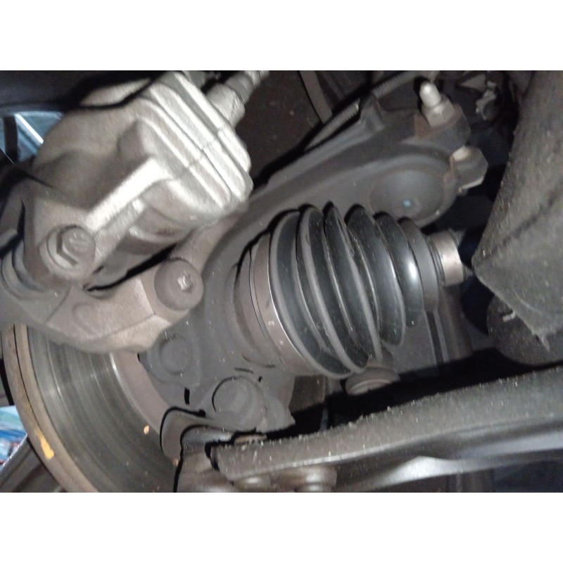 Recambio de transmision delantera derecha para citroën c3 iii (sx) 1.2 thp 110 referencia OEM IAM 9801048680  