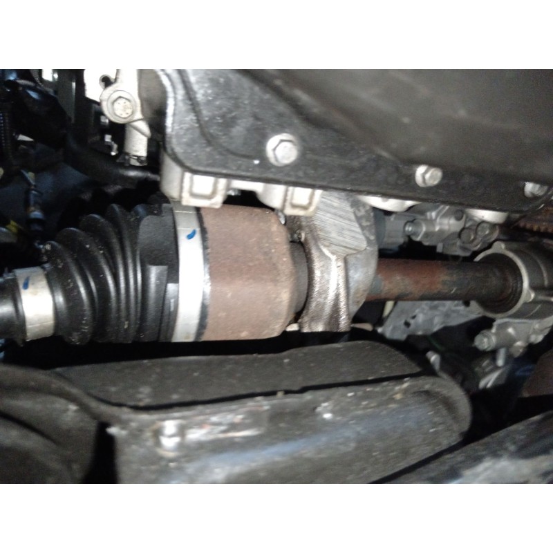 Recambio de transmision delantera derecha para citroën c3 iii (sx) 1.2 thp 110 referencia OEM IAM 9801048680  