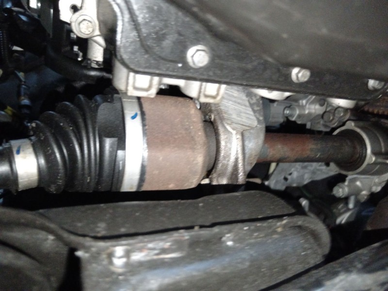 Recambio de transmision delantera derecha para citroën c3 iii (sx) 1.2 thp 110 referencia OEM IAM 9801048680  