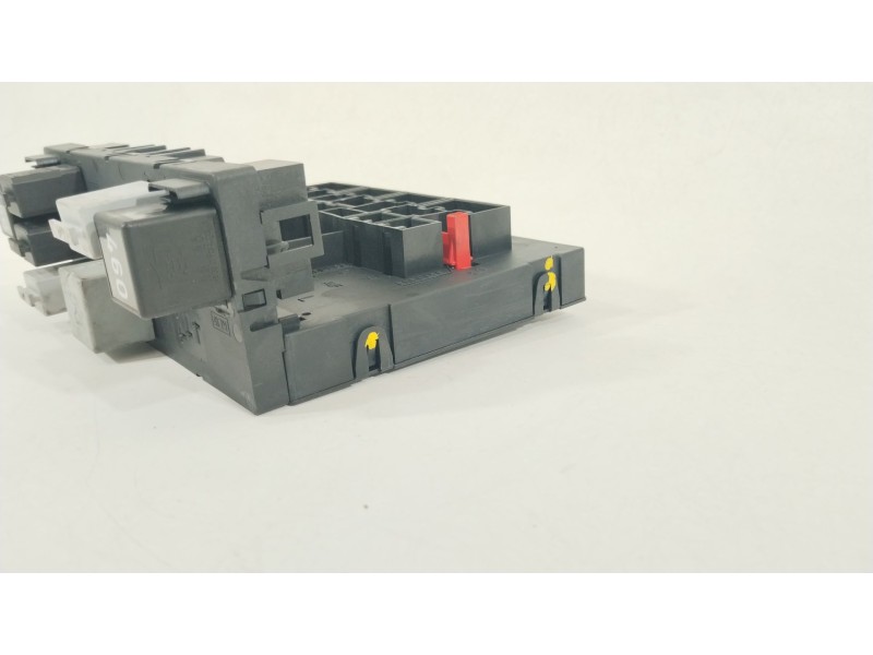 Recambio de caja reles / fusibles para volkswagen golf v (1k1) 1.4 16v referencia OEM IAM 3C0937049AH F005V0660 