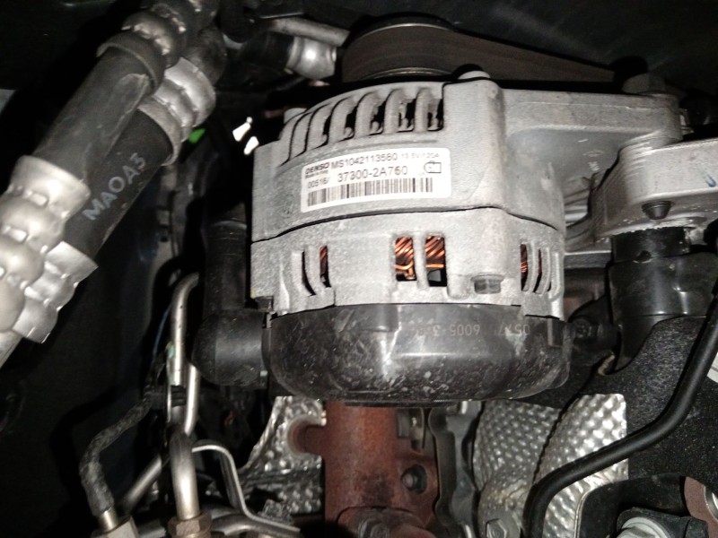 Recambio de alternador para kia cee´d (jd) 1.6 crdi 136 referencia OEM IAM 373002A750 MS1042113580 