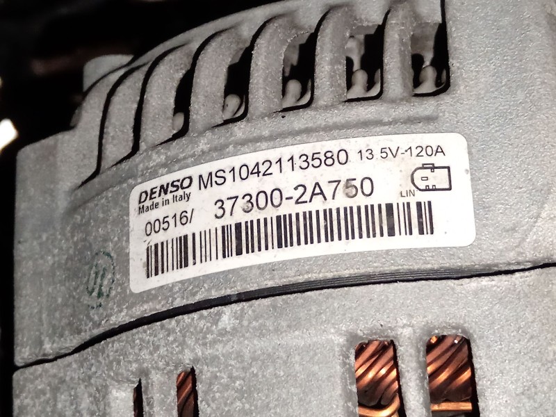 Recambio de alternador para kia cee´d (jd) 1.6 crdi 136 referencia OEM IAM 373002A750 MS1042113580 