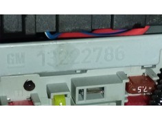 Recambio de caja reles / fusibles para opel astra j sports tourer (p10) 1.4 turbo (35) referencia OEM IAM 13222786   2