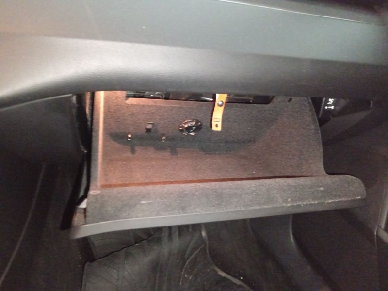 Recambio de guantera para volkswagen passat b6 (3c2) 2.0 tdi 16v referencia OEM IAM   