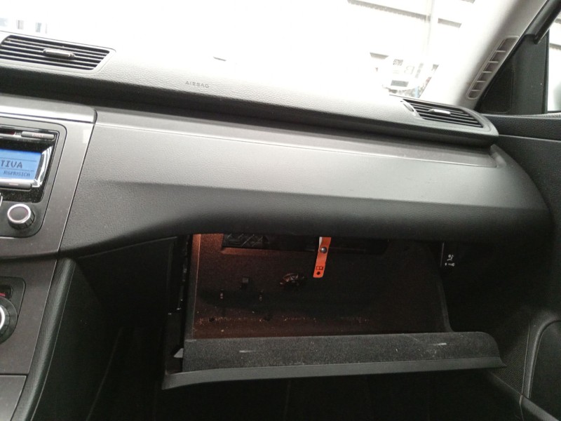 Recambio de guantera para volkswagen passat b6 (3c2) 2.0 tdi 16v referencia OEM IAM   