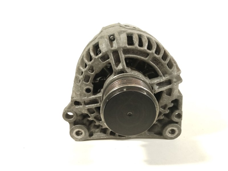 Recambio de alternador para seat leon (1m1) 1.9 tdi referencia OEM IAM 038903023L 0124325001390 