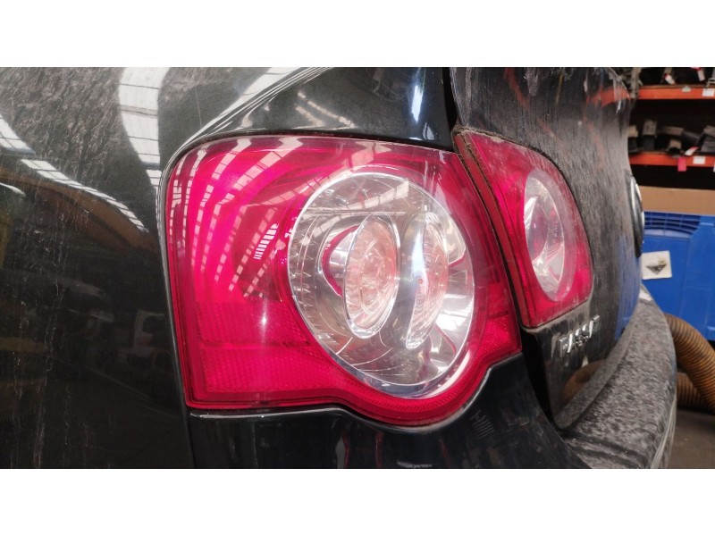 Recambio de piloto trasero izquierdo para volkswagen passat b6 (3c2) 2.0 tdi referencia OEM IAM 3C5945095H  