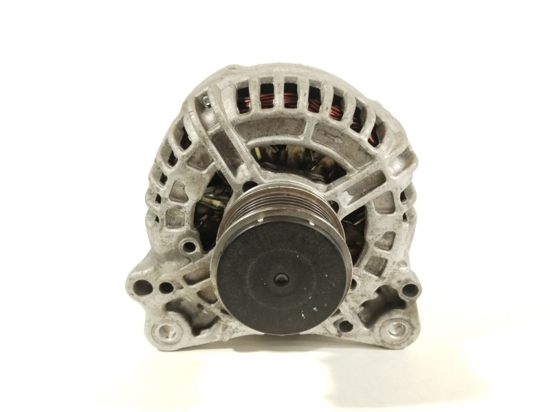 Recambio de alternador para dodge caliber 2.0 crd referencia OEM IAM 5033757AB 0124615017 