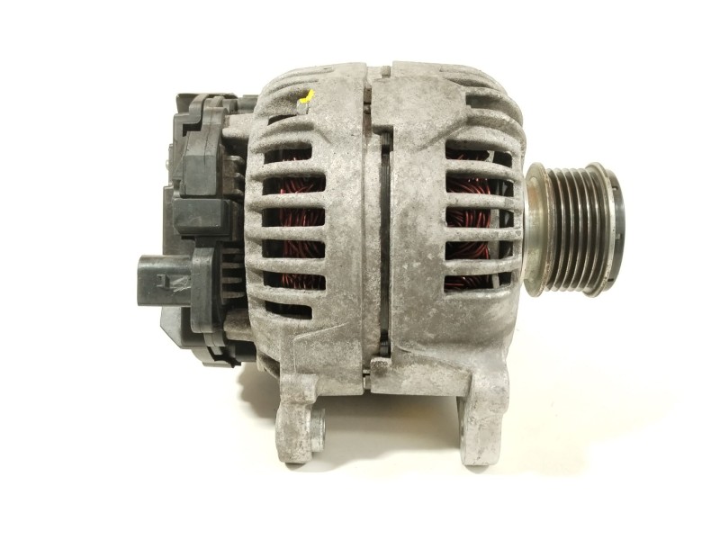 Recambio de alternador para dodge caliber 2.0 crd referencia OEM IAM 5033757AB 0124615017 