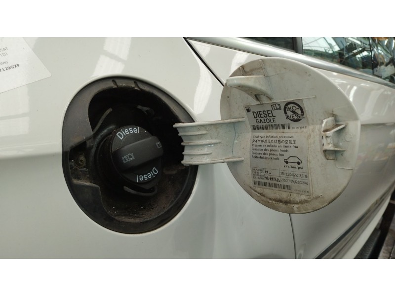 Recambio de tapa exterior combustible para volkswagen passat cc b6 (357) 2.0 tdi referencia OEM IAM   