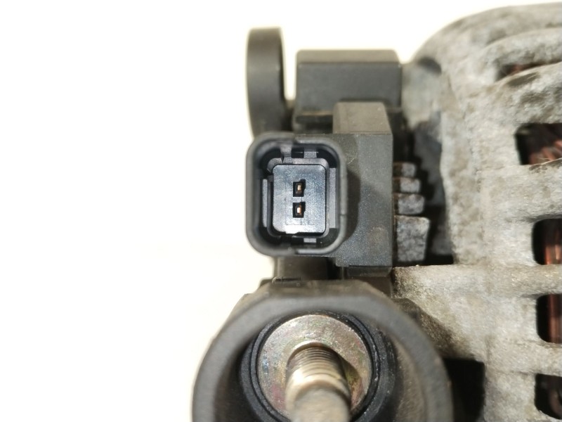 Recambio de alternador para peugeot 307 cc (3b) 2.0 hdi 135 referencia OEM IAM 9646321880 0124525035 