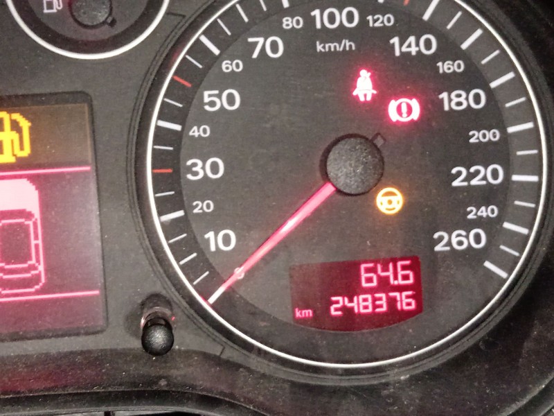 Recambio de cuadro instrumentos para audi a3 (8p1) 2.0 tdi referencia OEM IAM 8P0920931  
