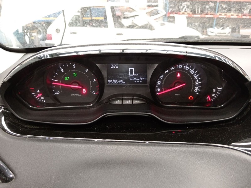 Recambio de cuadro instrumentos para peugeot 208 i (ca_, cc_) 1.4 hdi referencia OEM IAM 9825986680  