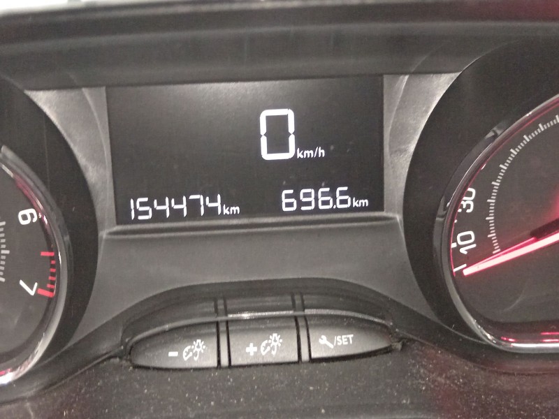 Recambio de cuadro instrumentos para peugeot 208 i (ca_, cc_) 1.2 vti 82 referencia OEM IAM   