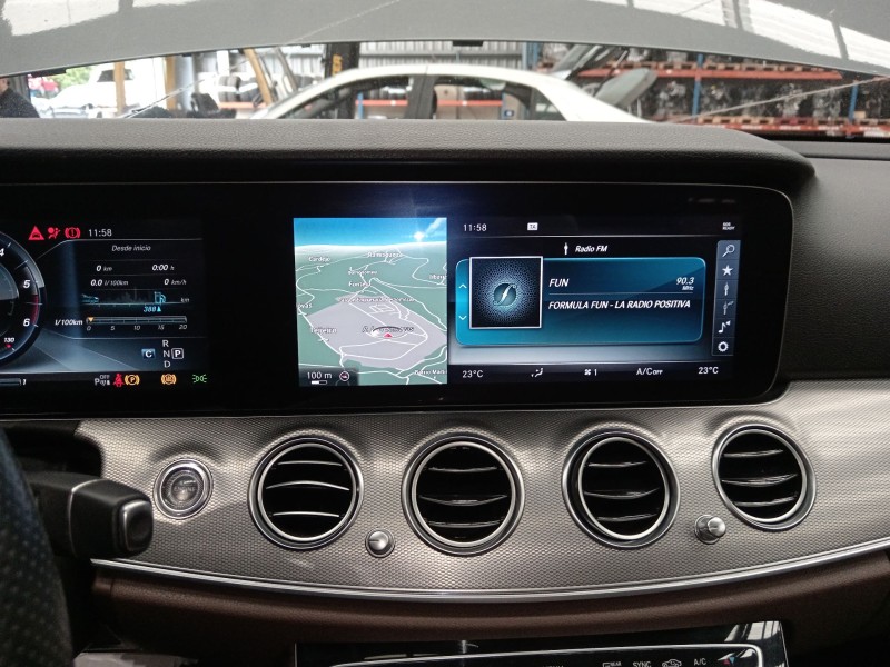 Recambio de cuadro instrumentos para mercedes-benz clase e (w213) e 220 d (213.004) referencia OEM IAM A2135407258  