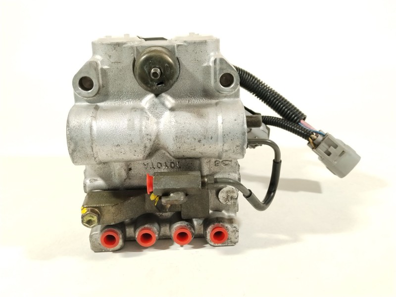 Recambio de abs para toyota corolla liftback (_e11_) 1.4 (ee111_) referencia OEM IAM 4451012140  