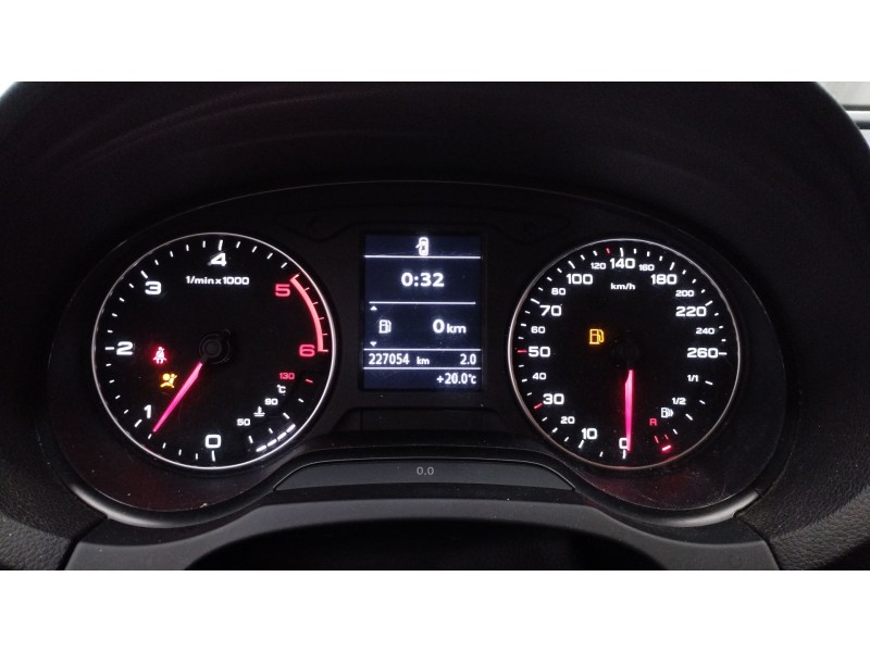 Recambio de cuadro instrumentos para audi a3 (8v1, 8vk) 1.6 tdi referencia OEM IAM 8V0920860B  