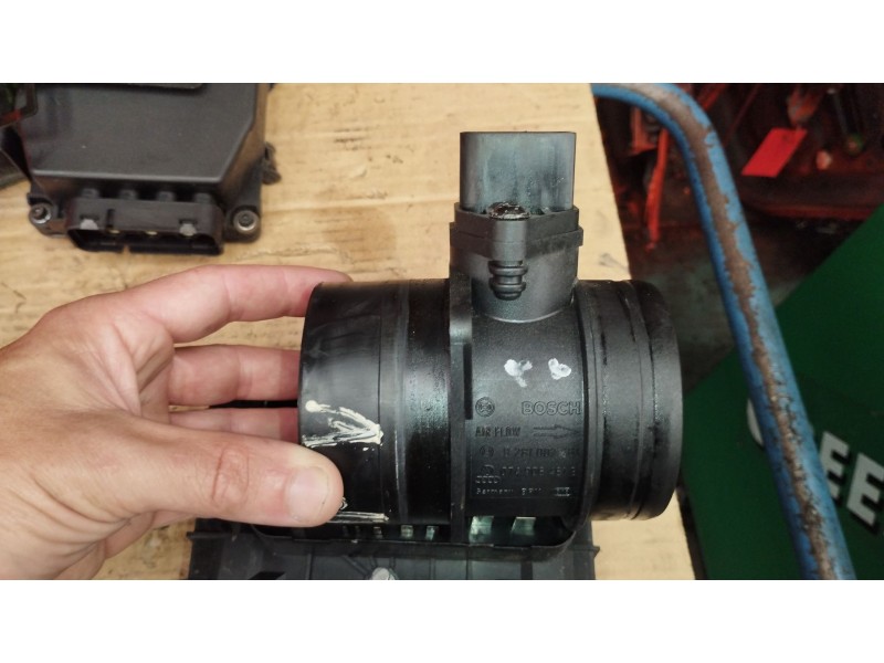 Recambio de caudalimetro para seat toledo iii (5p2) 2.0 tdi referencia OEM IAM 074906461B 0281002461 