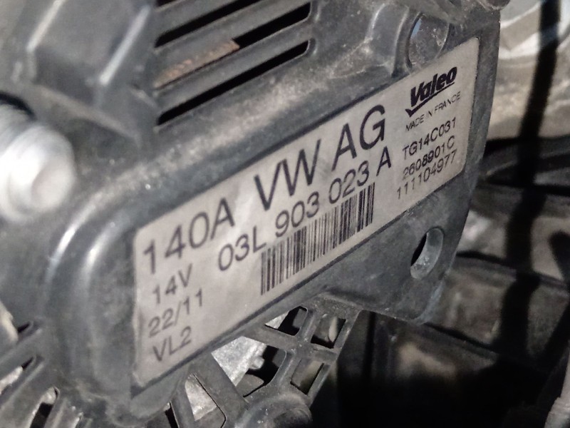 Recambio de alternador para volkswagen golf vi (5k1) 1.6 tdi referencia OEM IAM 03L903023A 2608901C TG14C031