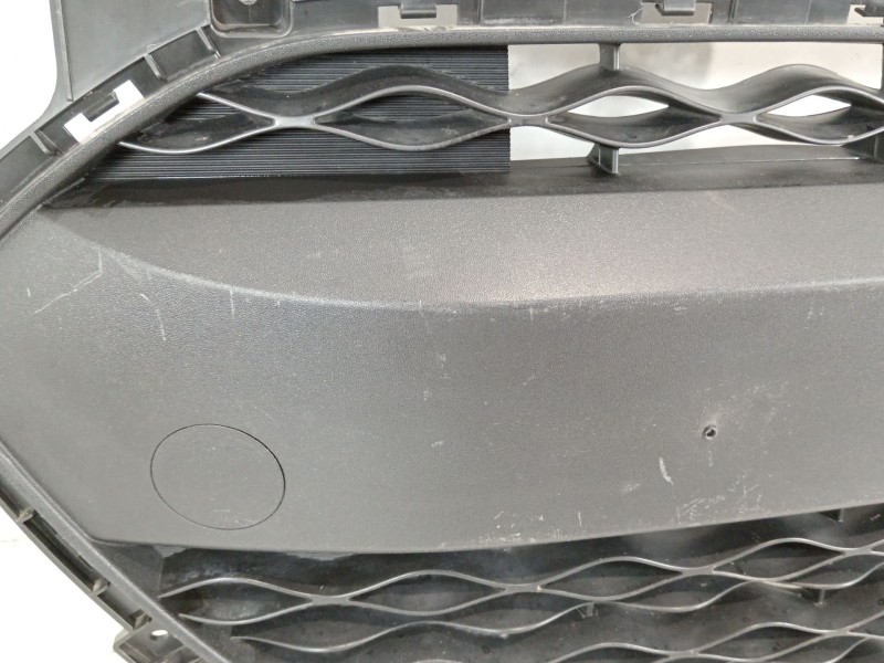 Recambio de rejilla paragolpes delantero para hyundai i10 ii (ba, ia) 1.0 referencia OEM IAM 86569B9000  