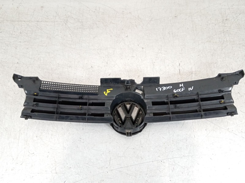 Recambio de rejilla delantera para volkswagen golf iv (1j1) 1.9 tdi referencia OEM IAM 1J0853653C  