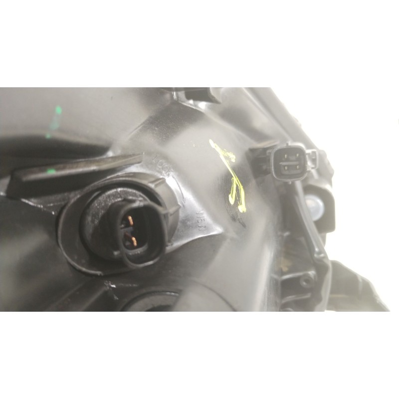 Recambio de faro izquierdo para toyota avensis station wagon (_t27_) 2.2 d-4d (adt271_) referencia OEM IAM 8117005311  