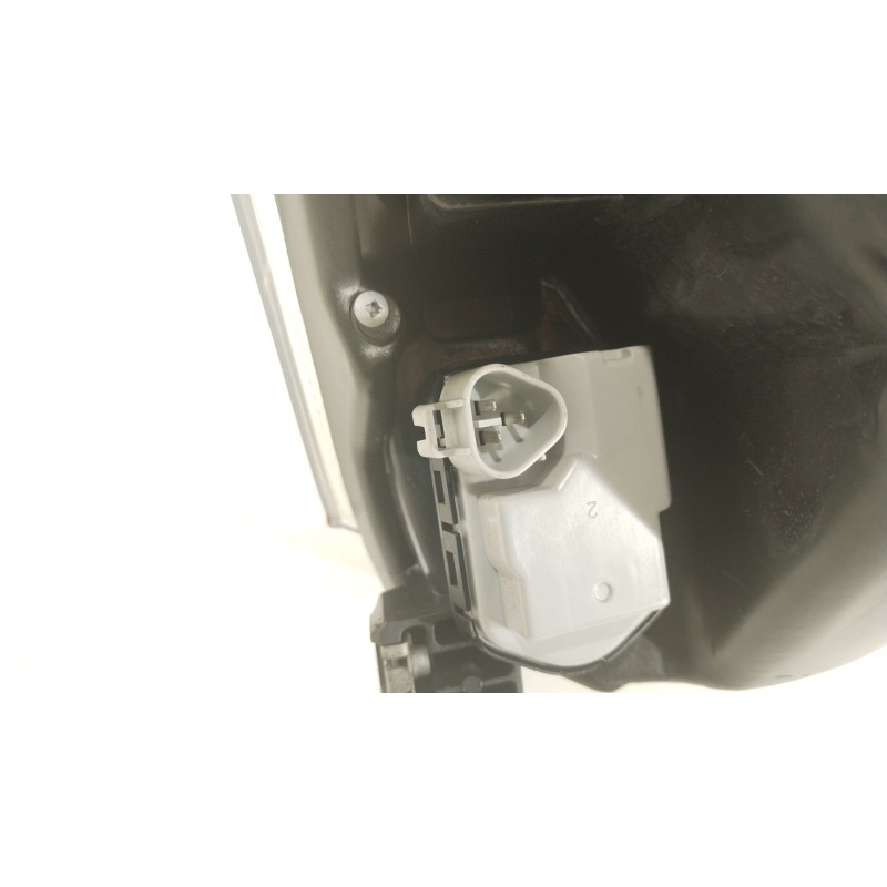 Recambio de faro izquierdo para toyota avensis station wagon (_t27_) 2.2 d-4d (adt271_) referencia OEM IAM 8117005311  
