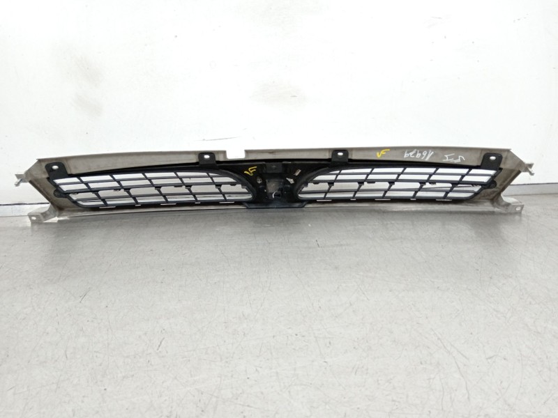 Recambio de rejilla delantera para nissan interstar furgoneta (x70) dci 80 referencia OEM IAM 8200233587 8200233586 