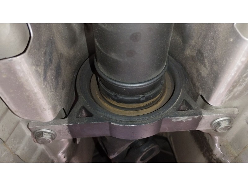 Recambio de transmision central para bmw 5 (e60) 530 d referencia OEM IAM 7547012  